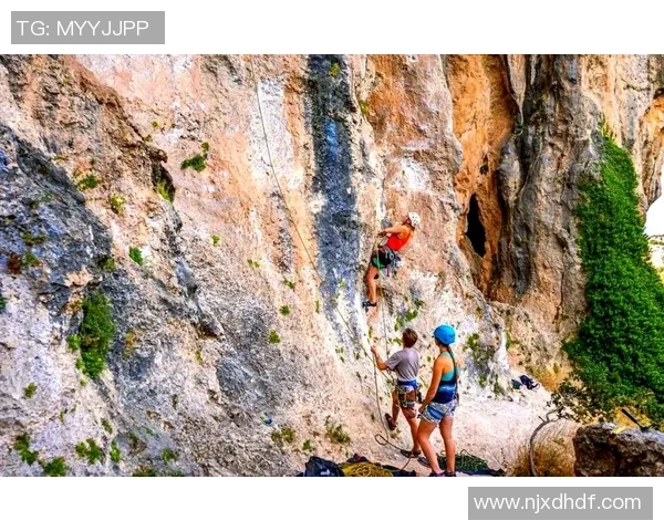 攀岩深度：解密重庆攀岩队的反击